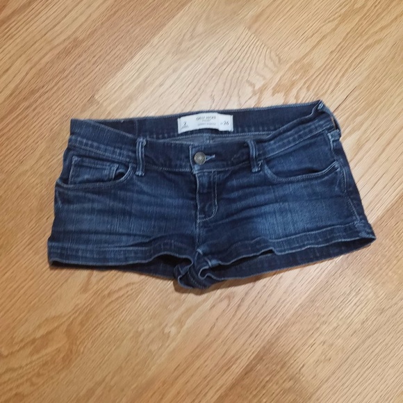 Gilly Hicks Pants - Size 2 Gilly Hicks sydney denim shorts.